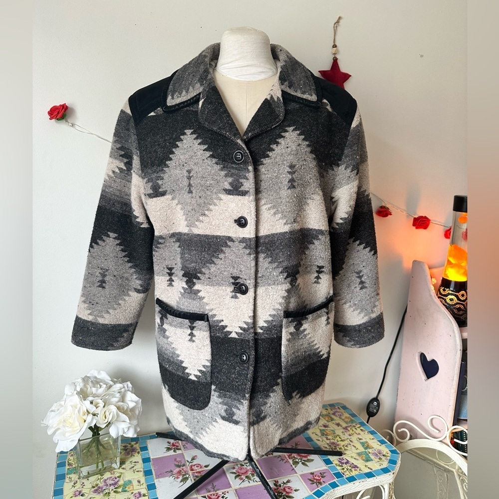 Women's Men’s Aztec Tribal Alpaca Wool Black and Gray Patterned Coat M L XL